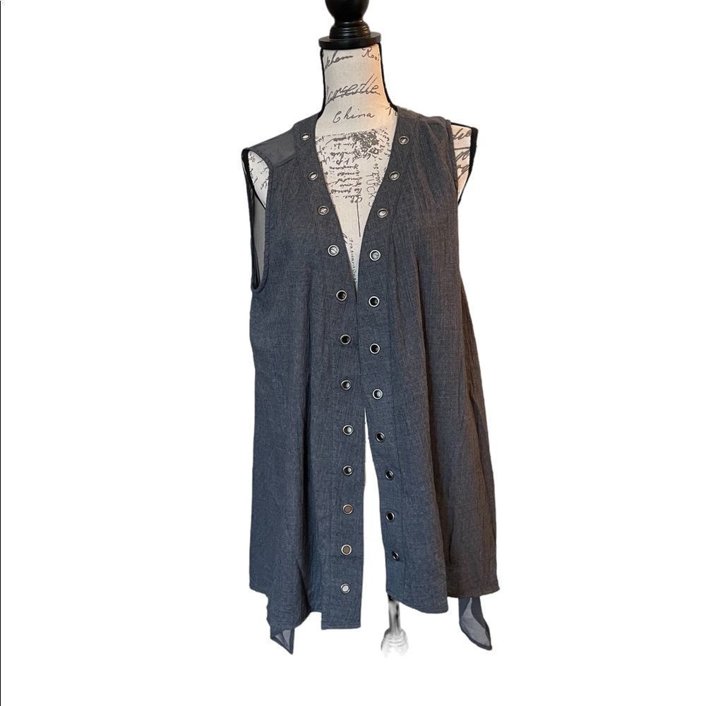 Miilla gray long vest size XL
